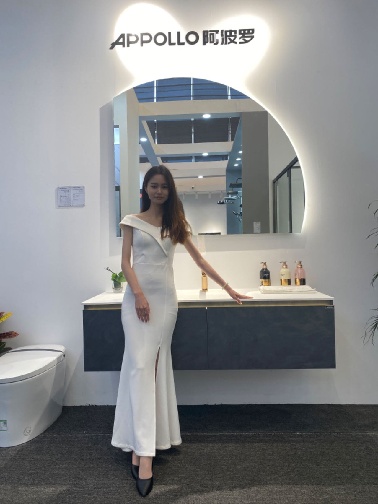 阿波羅丨智能高奢簡約浴室柜